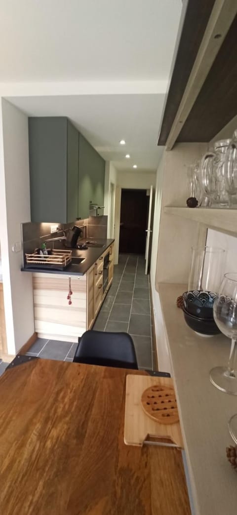 Bright 30 M With Balcony Center Villa Apartment in Le Monêtier-les-Bains