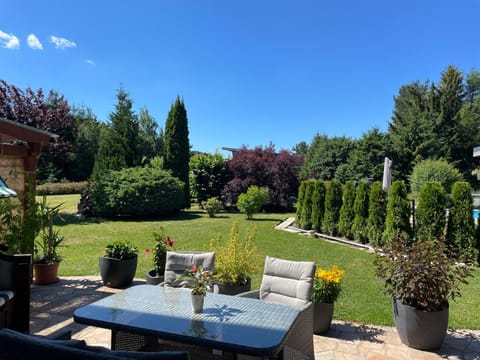 Garden, Garden, Balcony/Terrace