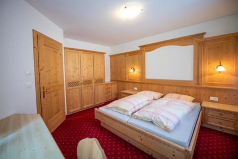 Apartments Berdan Apartment in Santa Cristina Gherdëina