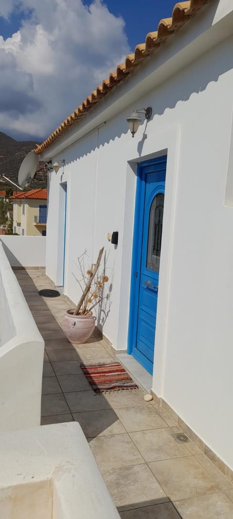 ''Le Bleu Infini'' Apartment in Islands