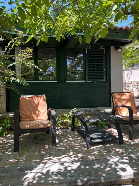 Patio, Garden, Seating area