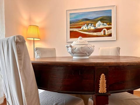 Living room, Decorative detail, Seating area