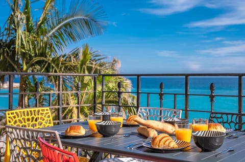 View (from property/room), Balcony/Terrace, Food and drinks, Sea view, Breakfast, Continental breakfast