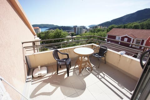 Apartments Bečići Sunset Apartment in Budva Municipality