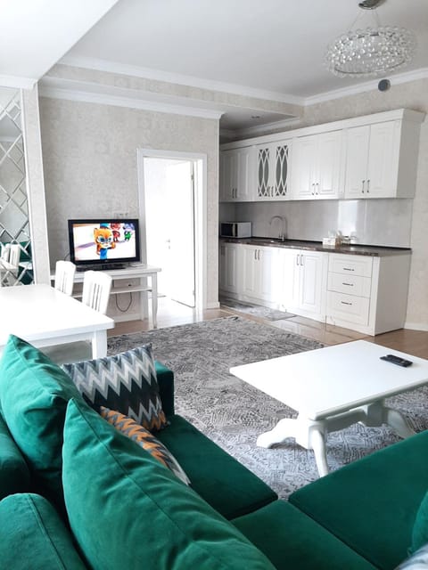 TV and multimedia, Kitchen or kitchenette, Living room, Seating area, Dining area, minibar