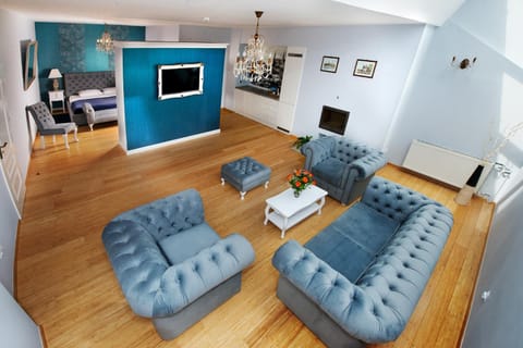 Photo of the whole room