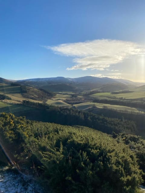 Nearby landmark, Spring, Day, Natural landscape, Mountain view