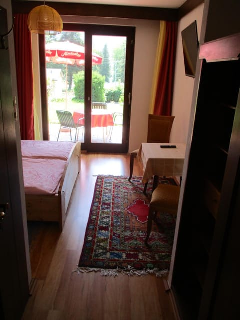 Gästehaus Leo Bed and Breakfast in Carinthia, Austria