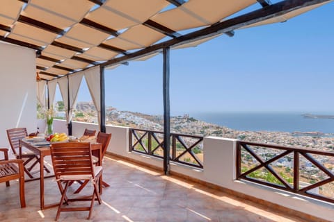 Patio, Day, View (from property/room), Balcony/Terrace