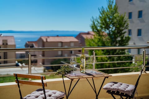 View (from property/room), Balcony/Terrace, Sea view