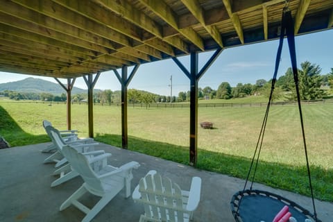 Beautiful Hiawassee Home with Mountain Views! House in Chatuge Lake