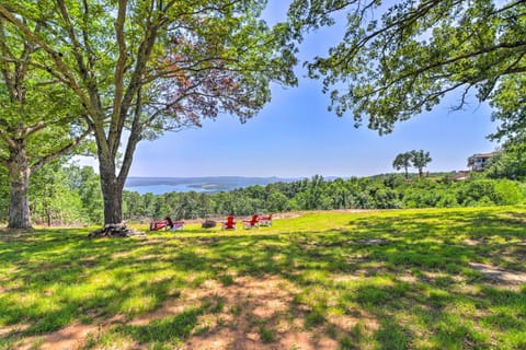 Lakeview Edgemont Escape with Fire Pit and Grill! House in Greers Ferry Lake