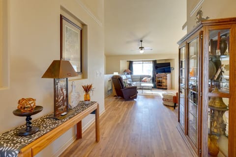 Pueblo Five Star Pikes Peak View Home with Hot Tub House in Pueblo West