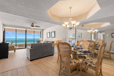 5F Crescent Beach Club House in Sand Key