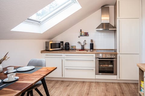 Kitchen or kitchenette, kitchen