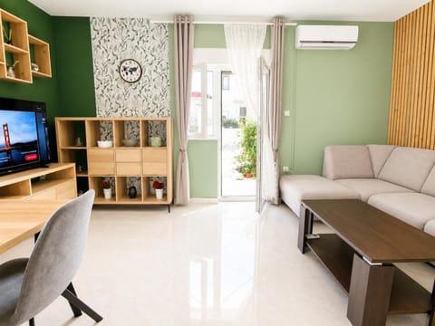 Living room, air conditioner