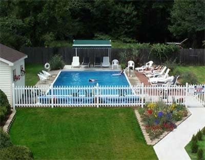Day, Swimming pool