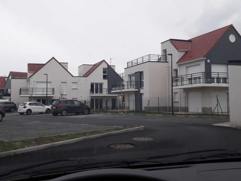 Appartement T3 lumineux à Wimereux avec jardins, terrasses, parking, WiFi - 2 chambres - FR-1-675-4 Apartment in Wimereux