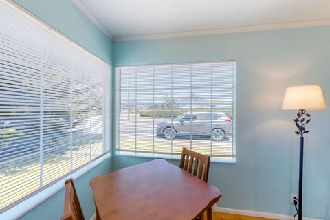 Waldport Bungalow House in Waldport