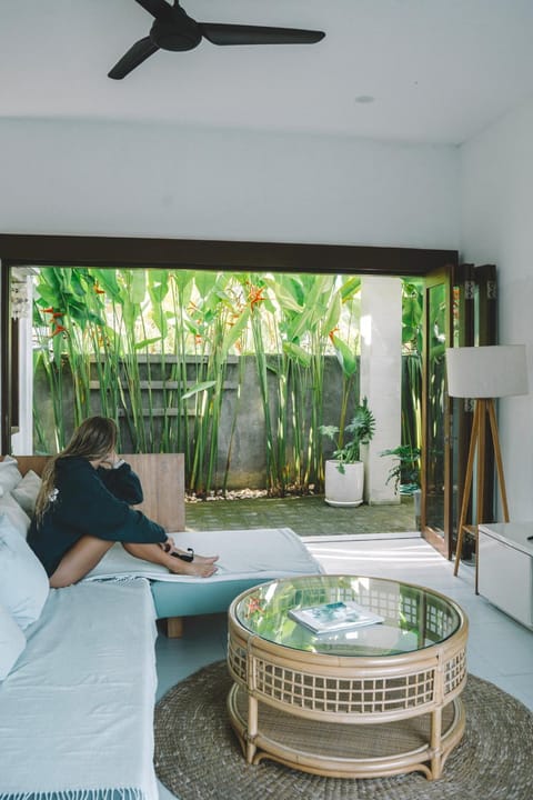 Three Palms Surf & Stay Medewi Bed and Breakfast in Pekutatan