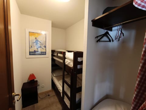 Résidence Plein Soleil - Appartement plein sud avec superbe vue, balcon, parking. MAE-9004 Apartment in Montgenèvre