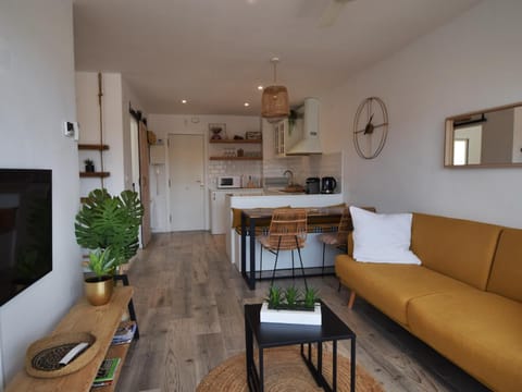 TV and multimedia, Living room, Dining area