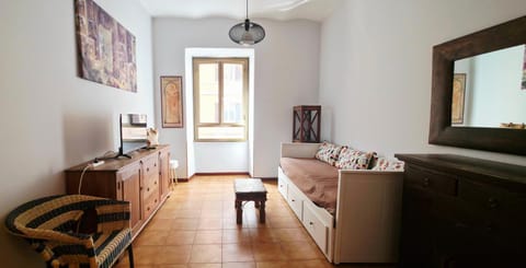 Bed, Living room, Photo of the whole room