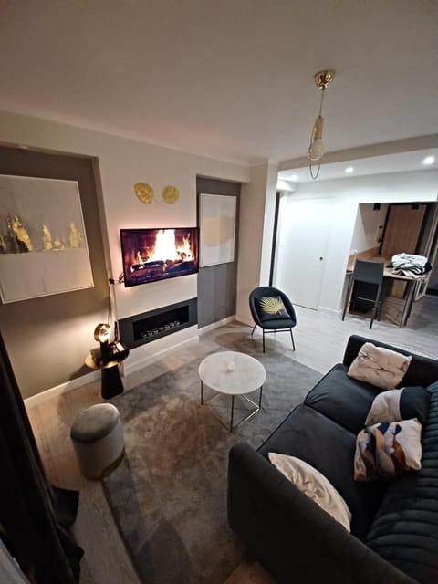 Communal lounge/ TV room, Living room