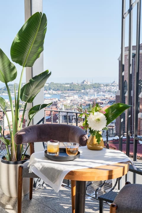 Balcony/Terrace, Alcoholic drinks