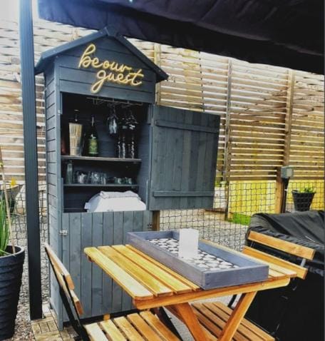 Romantic Rural Lodge - Private Outdoor Kitchen & Cosy Covered Lounge - Perth and Kinross - Hot Tub not included House in Scotland