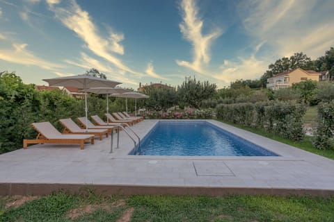 Garden, Pool view, Swimming pool, Sunrise, Sunset