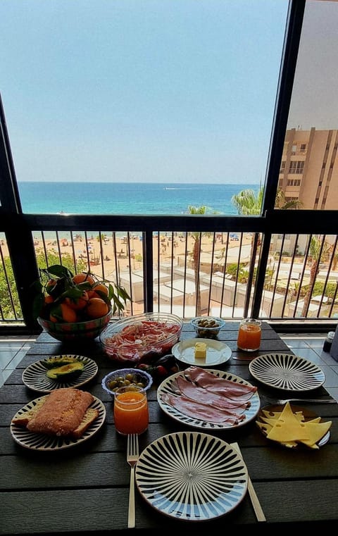 Natural landscape, View (from property/room), View (from property/room), Balcony/Terrace, Dining area, Food, Sea view, Breakfast, Continental breakfast, Dinner