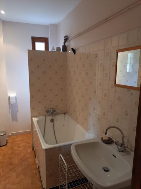 Gîte Tilleul Maison de Famille 3 à 6 pers Apartment in Provence-Alpes-Côte d'Azur