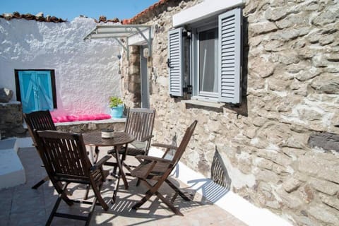 Caviro-traditional Stone House In Chora House in Evros, Greece
