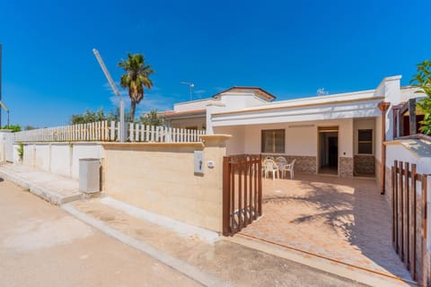 Patio, Facade/entrance