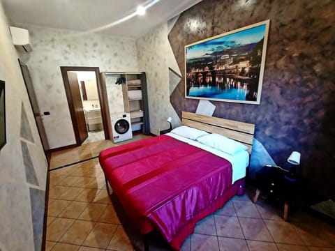 Bed, Photo of the whole room, washing machine, air conditioner