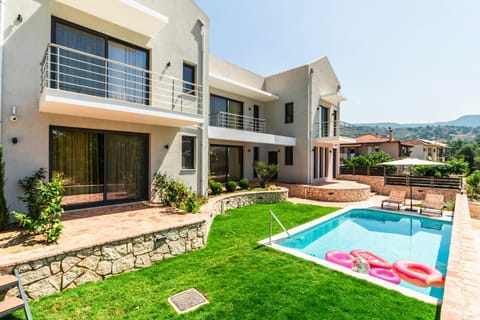 Property building, Garden view