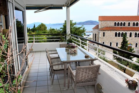 Luxury Sea View Apartment in Volos