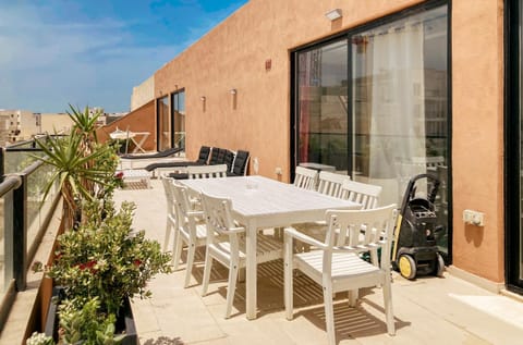 Patio, Hot Tub, View (from property/room), Balcony/Terrace, Balcony/Terrace, Facility for disabled guests, acessibility