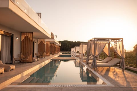 Patio, Day, Natural landscape, Swimming pool, Sunset, sunbed