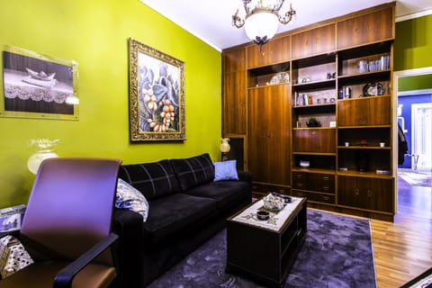Library, TV and multimedia, Living room, Seating area