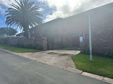 Property building, Garden view