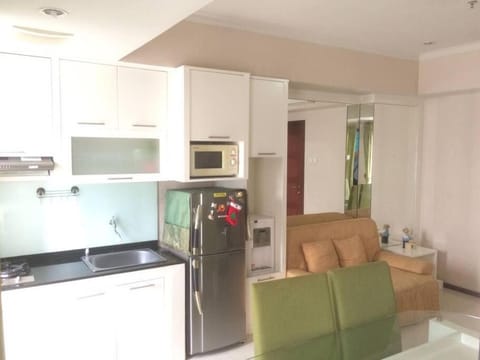 Kitchen or kitchenette, Living room, Dining area, minibar