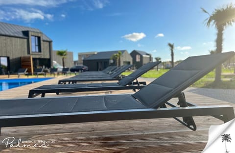 Pool view, Swimming pool, sunbed
