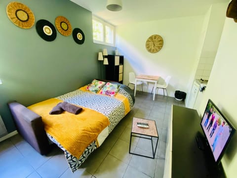 Communal lounge/ TV room, Photo of the whole room