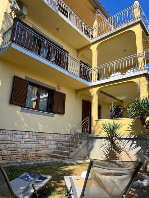 Property building, Balcony/Terrace