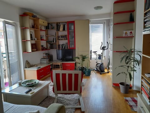 TV and multimedia, Living room, Seating area