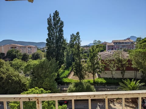 superbe t2 proche des plages et des commerces Apartment in Hyères