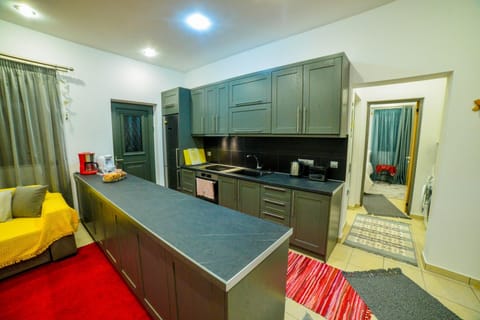 Giorgos’s Luxury Apartment. House in Leonidio