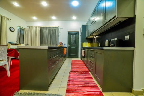 Giorgos’s Luxury Apartment. House in Leonidio